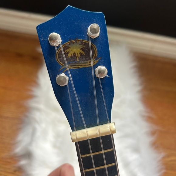 Vintage Hawaii Wood Ukulele with Flowers - Picture 2 of 3